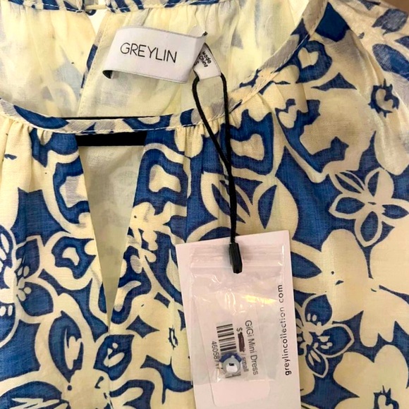 Greylin Gigi Mini Dress - NWT - Blue and White Floral Print -  Size Small - Picture 3 of 3